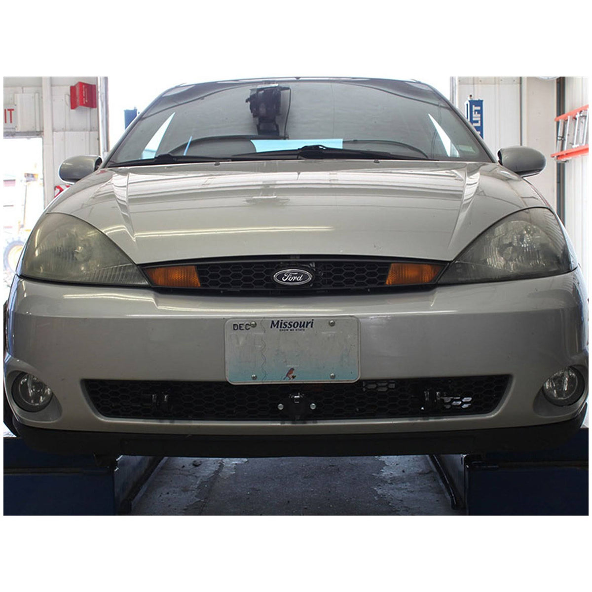 Blue Ox Base Plate for Ford Focus Z60558