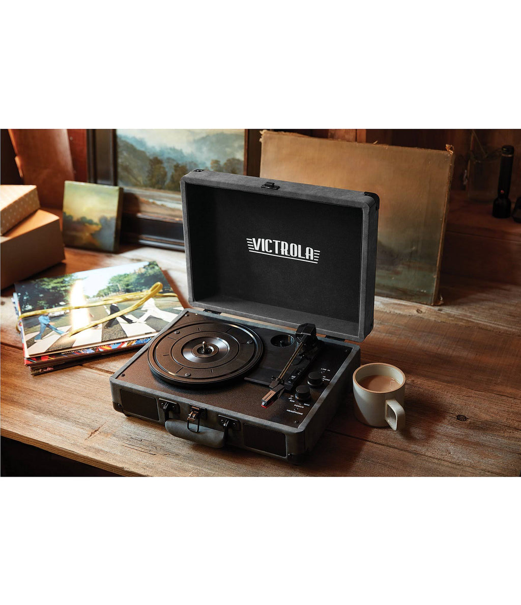 Portable Suitcase with Bluetooth Turntable Z72641