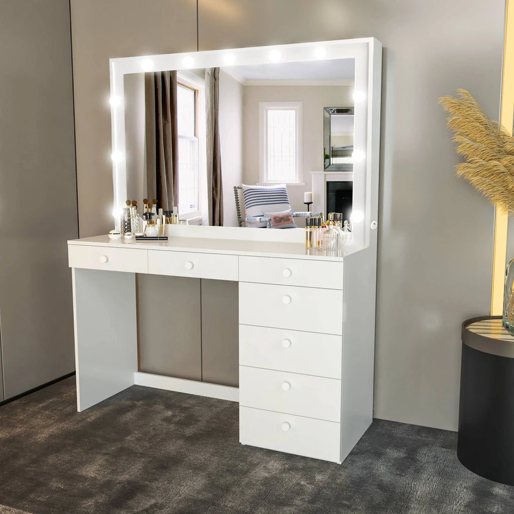 Modern Lighted Vanity Set with Mirror V610530