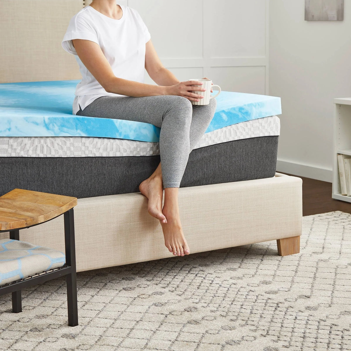 Queen White Memory Foam Mattress Topper S321