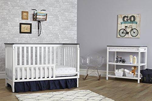 White 3-in-1 Convertible Crib D773