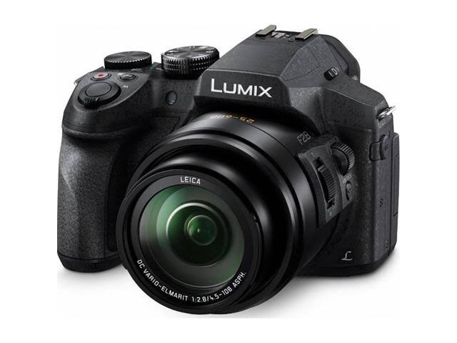 Dual Battery Digital Camera with Accessory Kit K605826
