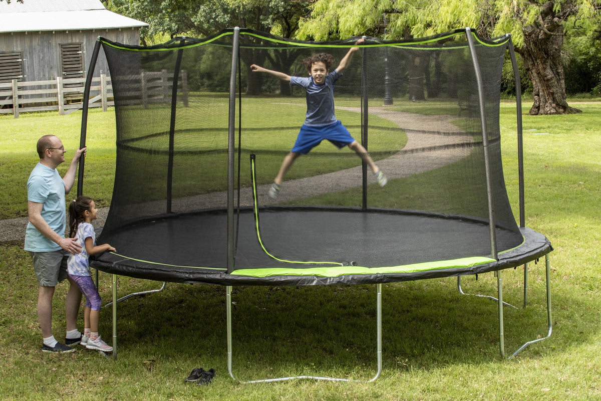 14ft Trampoline and Enclosure F598