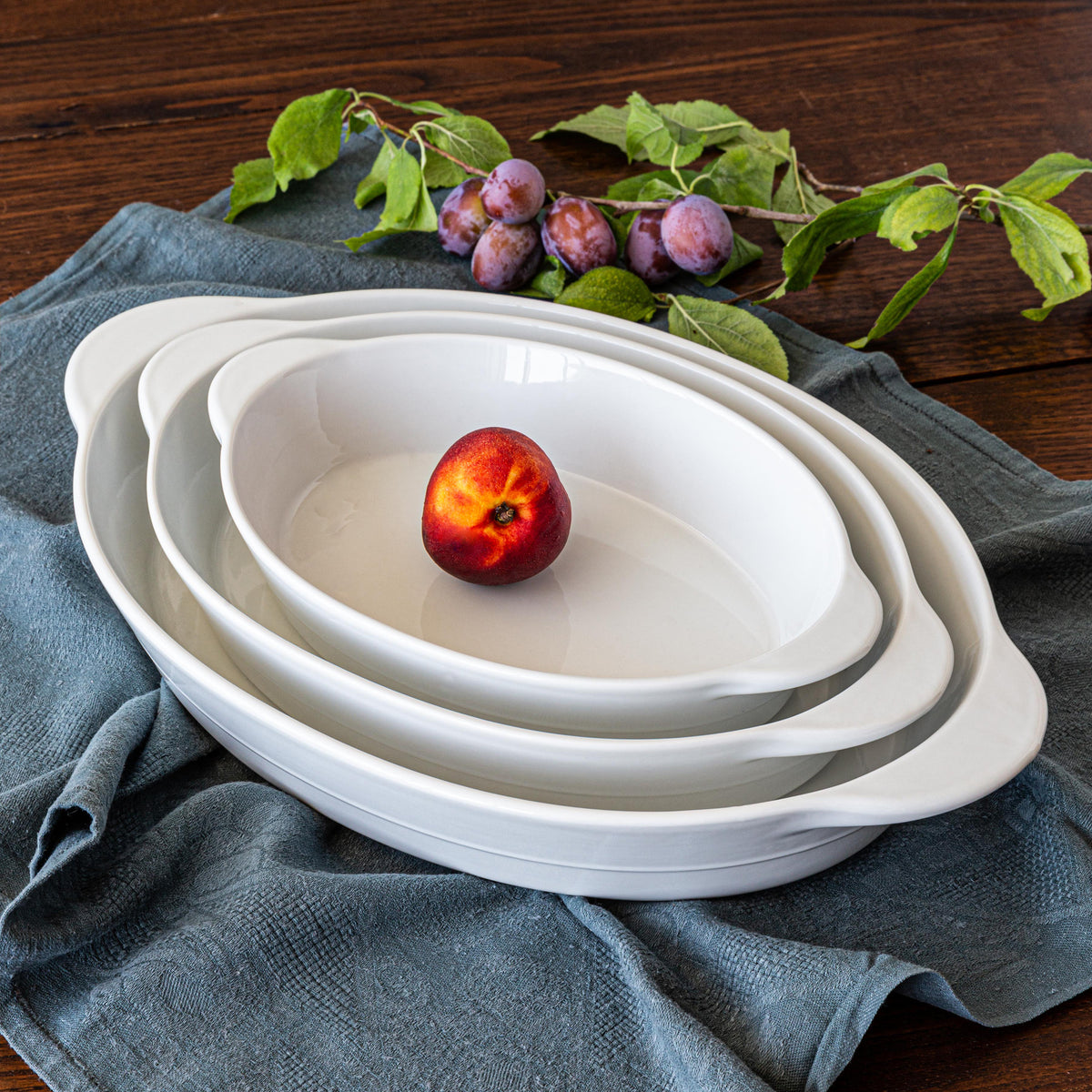 Set of 3 White Porcelain Oval Bakers I417174