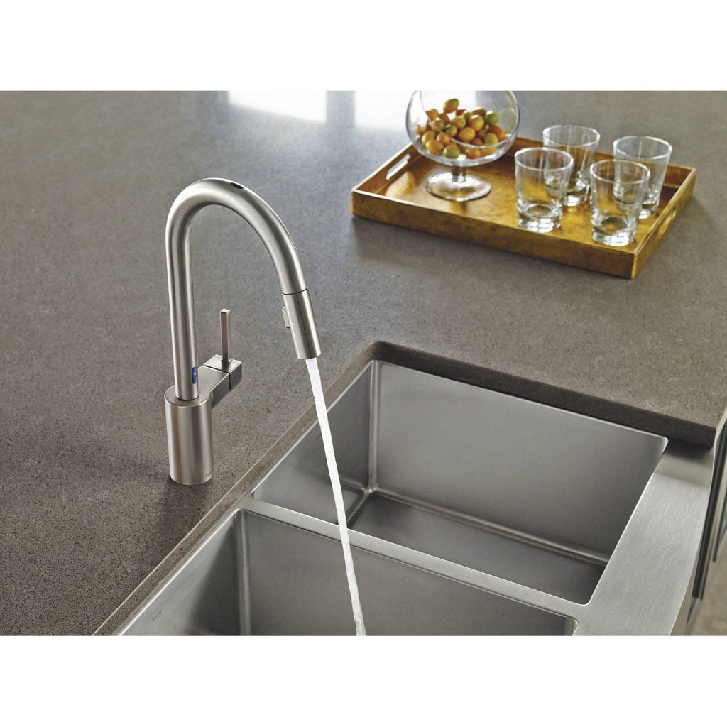 Spot Resist Stainless One-Handle High Arc Pulldown Kitchen Faucet D554